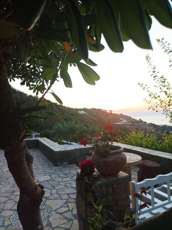 Patmos Chora traditional villa Genadio Exterior foto