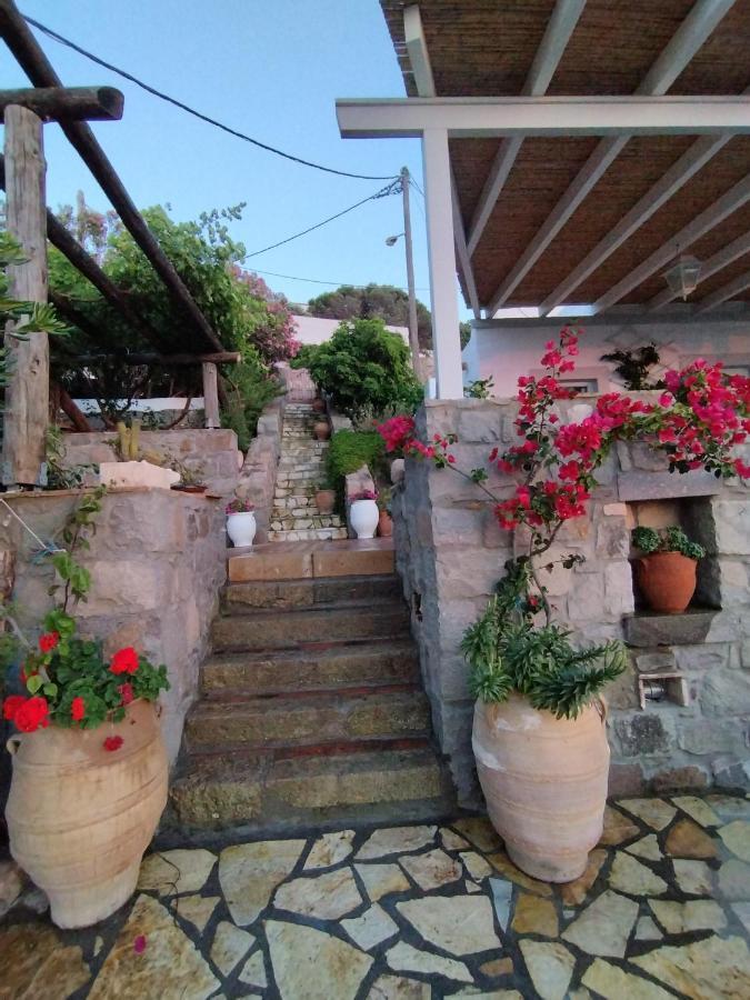 Patmos Chora traditional villa Genadio Exterior foto