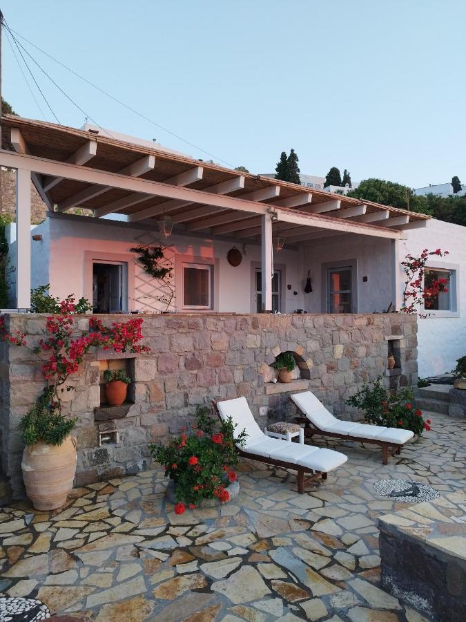 Patmos Chora traditional villa Genadio Exterior foto