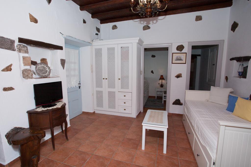 Patmos Chora traditional villa Genadio Habitación foto